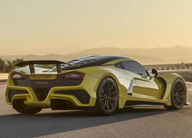 极速484km/h  hennessey venom f5内饰官图