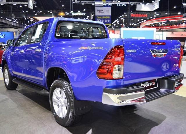 新款丰田hilux正式发布 更具野性气质