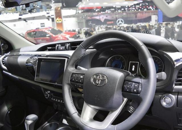 新款丰田hilux正式发布 更具野性气质