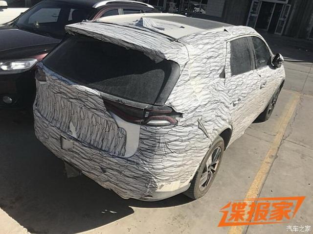 王朝概念车量产版内饰谍照 配超大屏幕