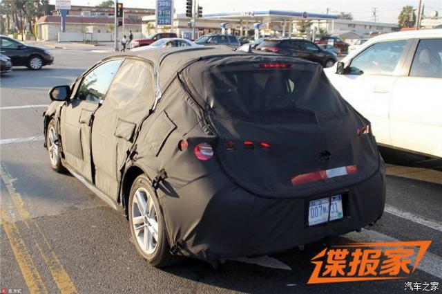 内饰焕然一新 曝全新丰田auris谍照