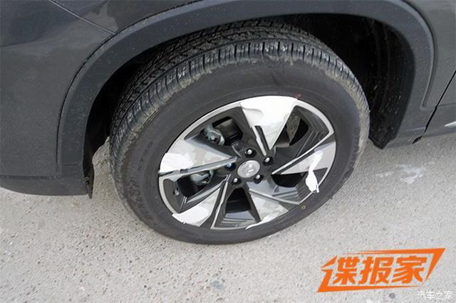 配悬浮式中控屏 新款长安cs75谍照曝光