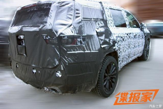 “大指挥官”复活 曝jeep全新七座suv谍照