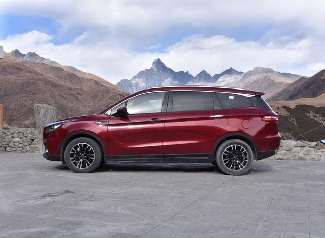 搭1.6l/1.5t发动机 君马s70即将上市
