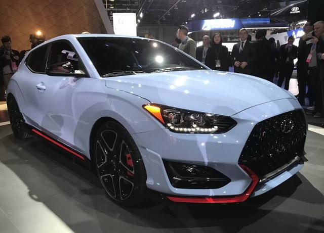 搭2.0t发动机 现代新veloster飞思车展亮相