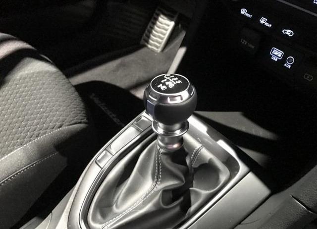搭2.0t发动机 现代新veloster飞思车展亮相