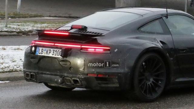 再续经典 全新保时捷911 turbo测试谍照