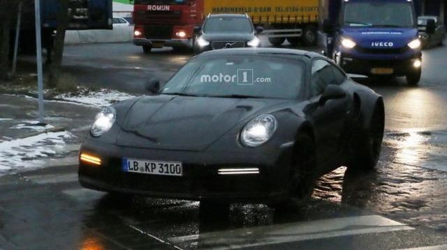再续经典 全新保时捷911 turbo测试谍照