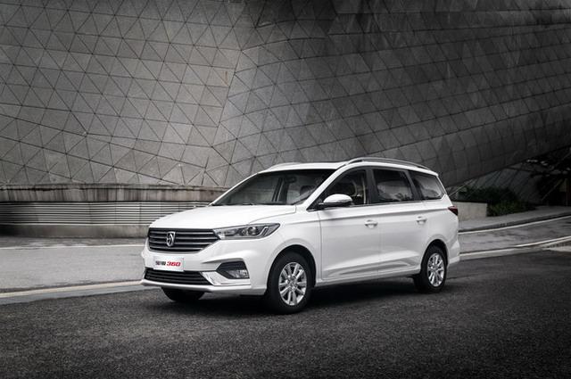 宝骏360实车官图曝光 多功能6座家用mpv