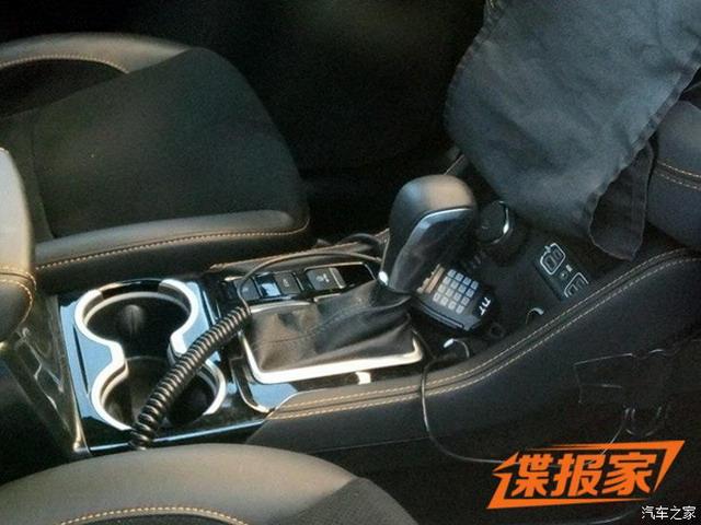 jeep大指挥官5/7座版 拥有两种命名