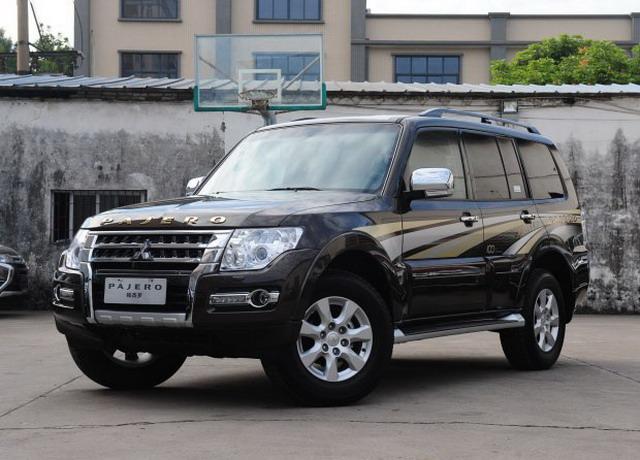 帕杰罗3.0l自动舒适版上市 售价37.98万元